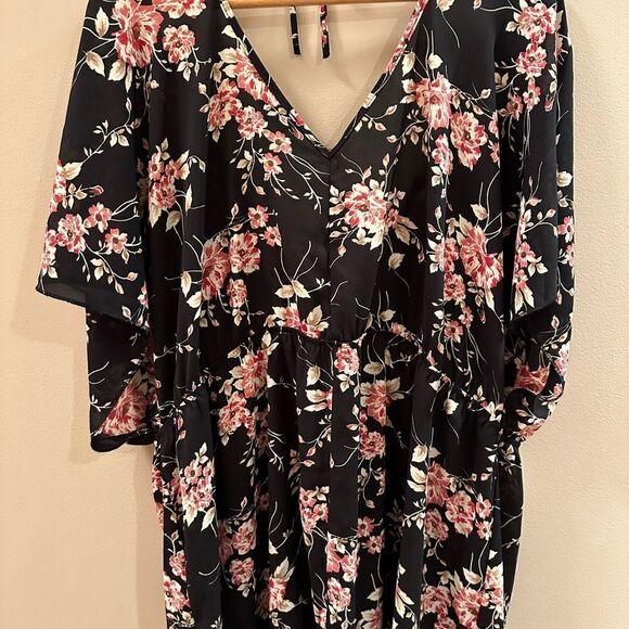 Torrid Deep V-Neck Floral Faux Wrap Georgette Tunic Top - Picture 7 of 7